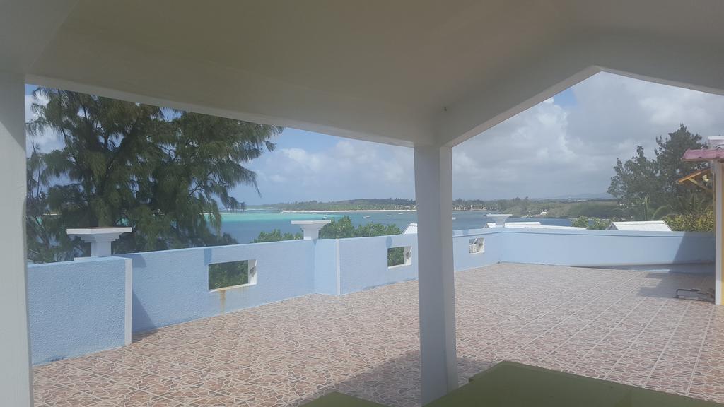 Chez Johnny - Blue Bay Hotell Exteriör bild
